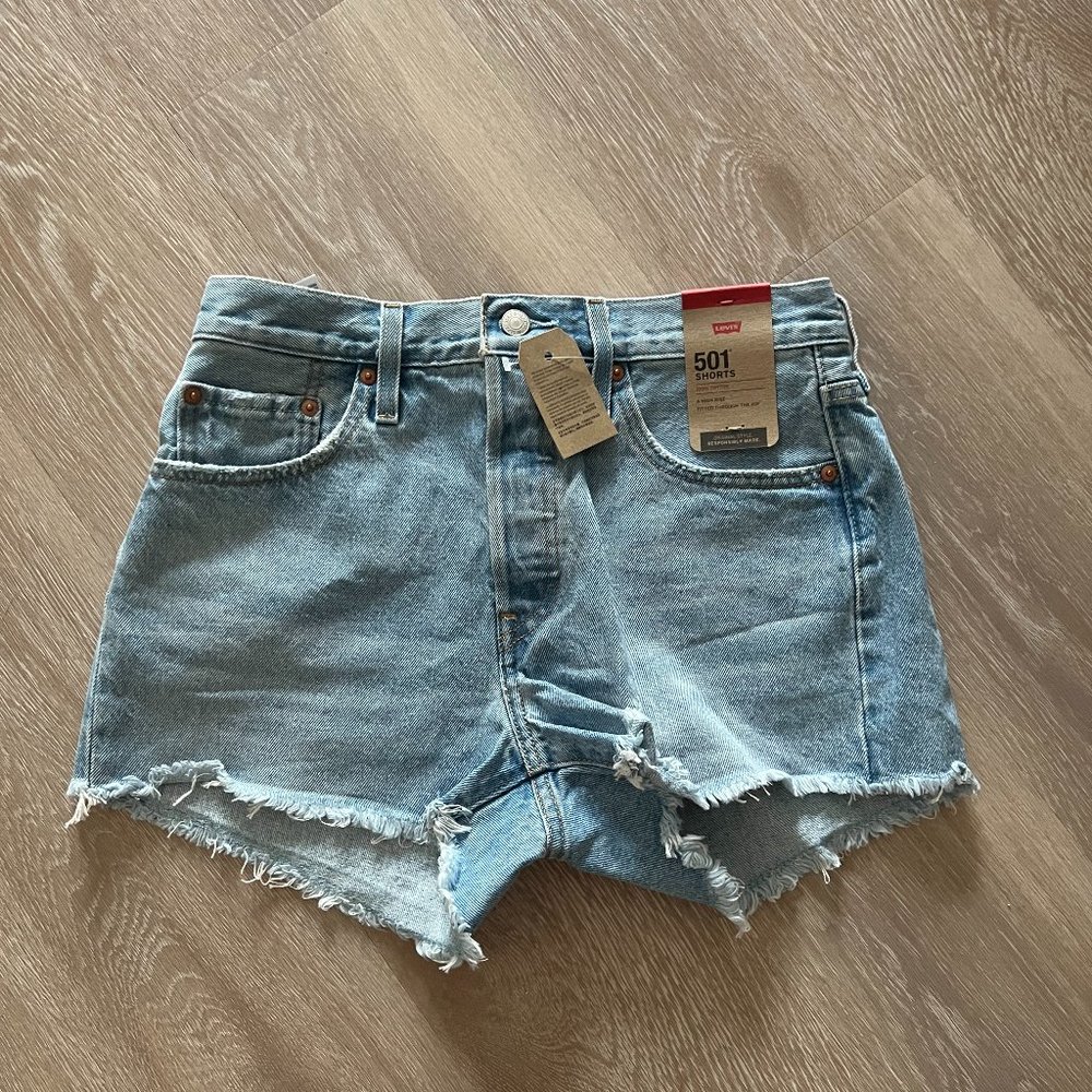 Levi's 501 Shorts Sz 28 NWT